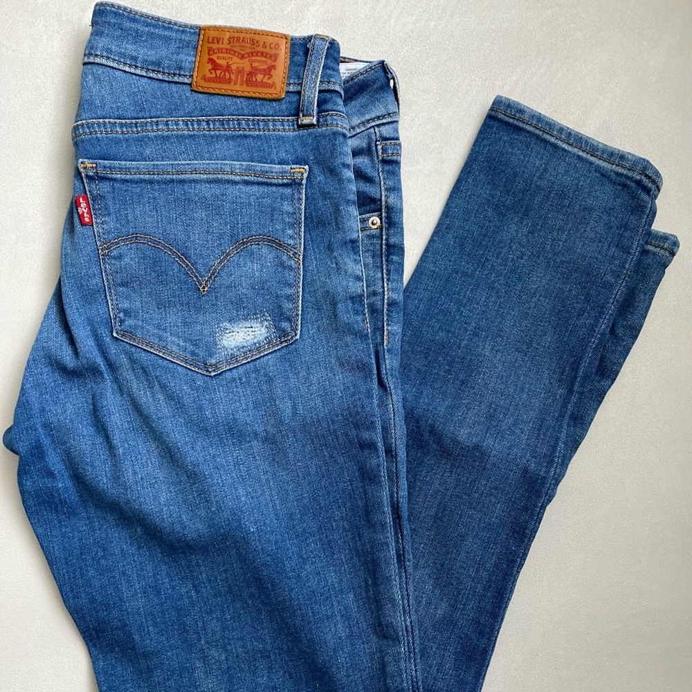 Levi 711 Skinny Jeans